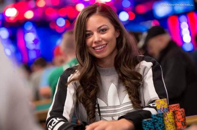 Les 24 plus belles joueuses de poker